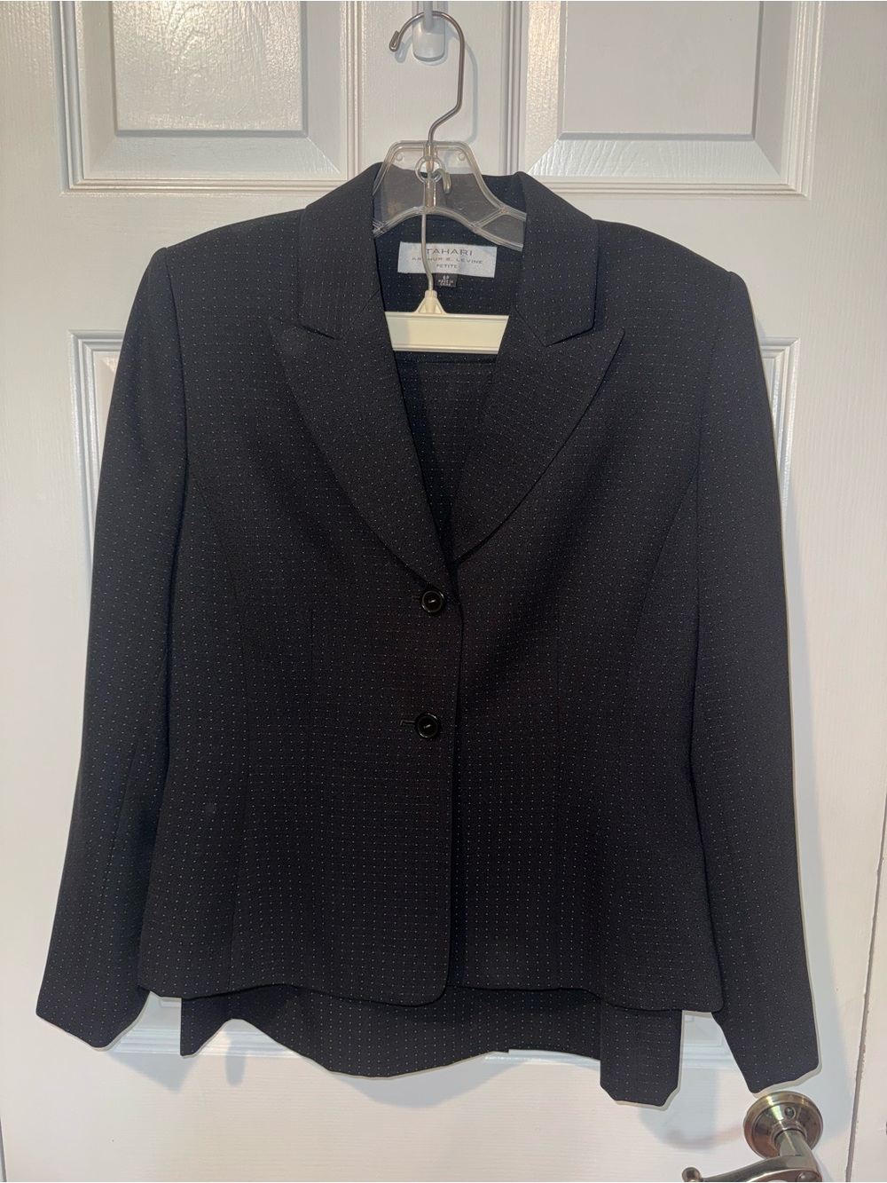 Tahari Arthur S. Levine Black Women's Two-Button Notch-Lapel Blazer